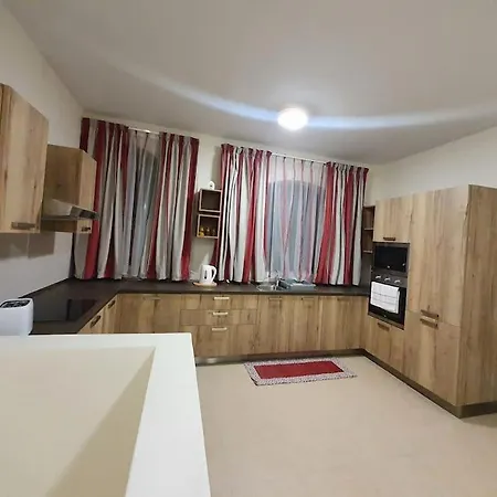 B&s Solitary Duplex Maisonette *