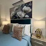 B&s Newly Renovated Penthouse 253 *