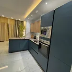 B&s Newly Renovated Penthouse 253 아파트 *