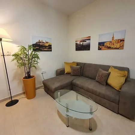 B&s Solitary Duplex Maisonette Apartman *