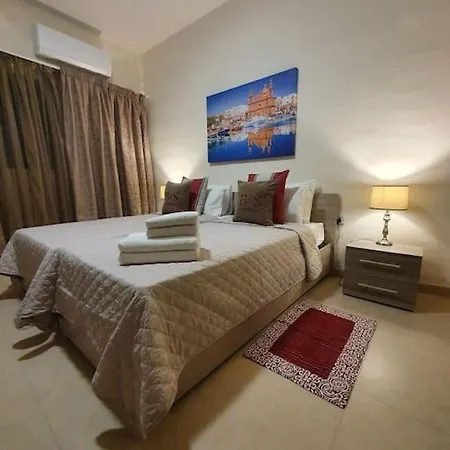 B&s Solitary Duplex Maisonette *