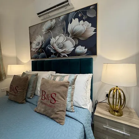B&s Newly Renovated Penthouse 253 *