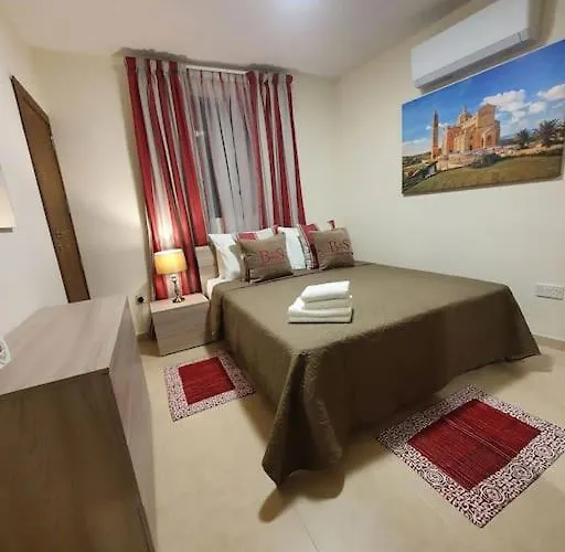 아파트 B&S Accommodation Newly Renovated Penthouse 253 Żejtun